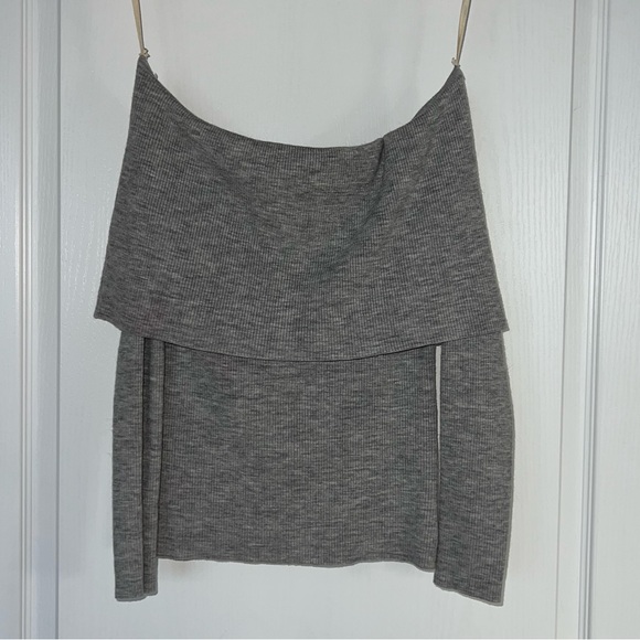 Aritzia Wilfred Off the Shoulder Sweater - Picture 1 of 6